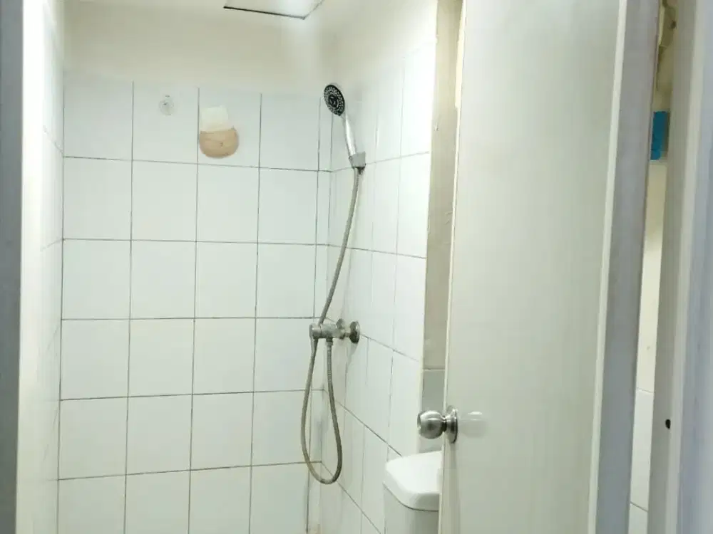 Ada diskon kalo kamu booking apartemen ini sekarang juga udah include Wifi