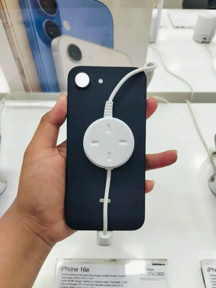 iPhone 16 E 128 GB warna hitam cicilan buy HOME CREDIT