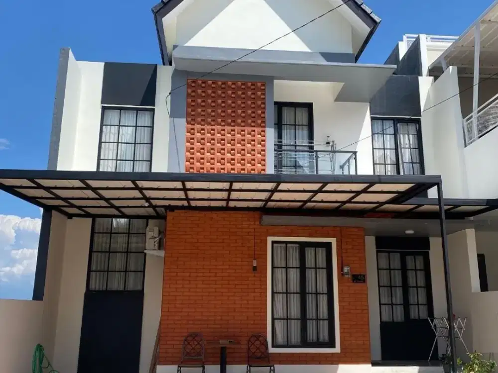 Rumah Heu Padasuka, Baru 2 LANTAI di Dkt Cicadas Cicaheum Kota Bandung