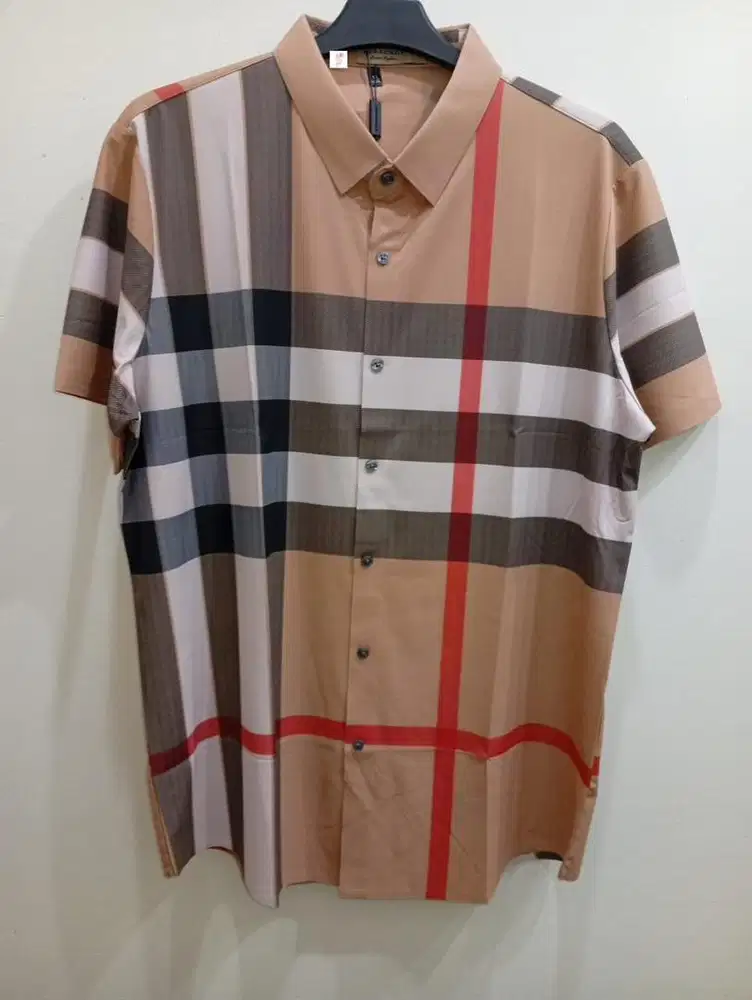 BURBERRY KEMEJA KASUAL IKONIK