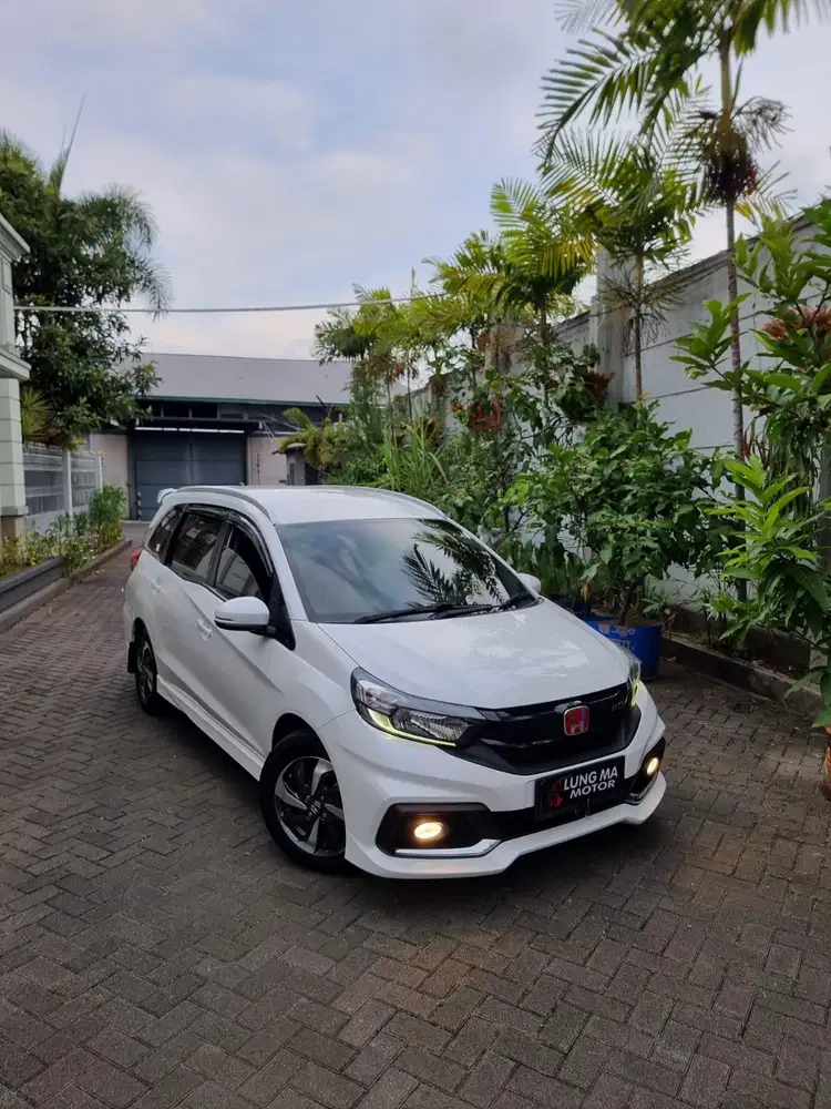 Mobilio RS At 2017 km 61 rb