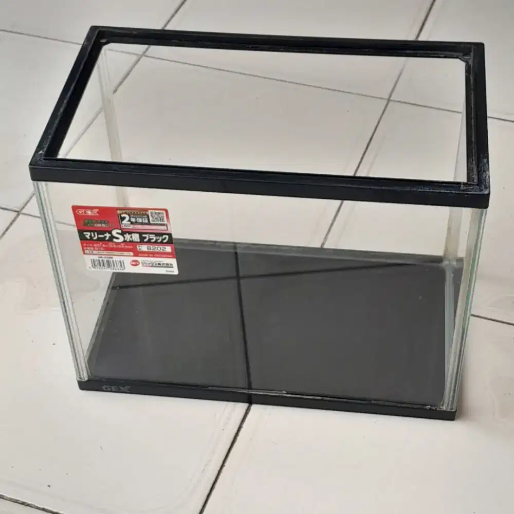 Akuarium Arkilik  merk Gex  ( 31,5 cm x 18,5 cm x24,4 cm)