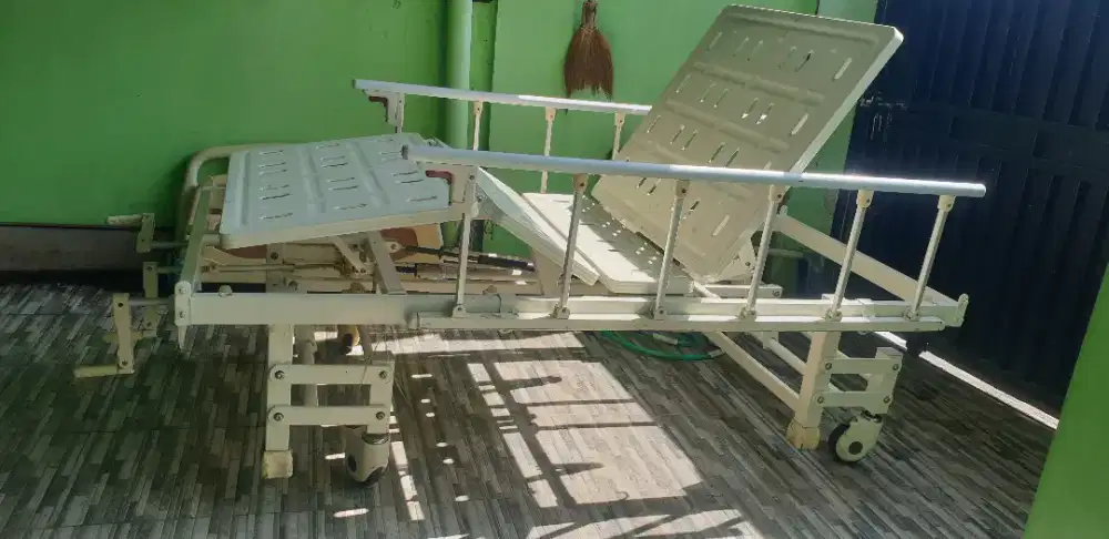 jual bed pasien 3 crank