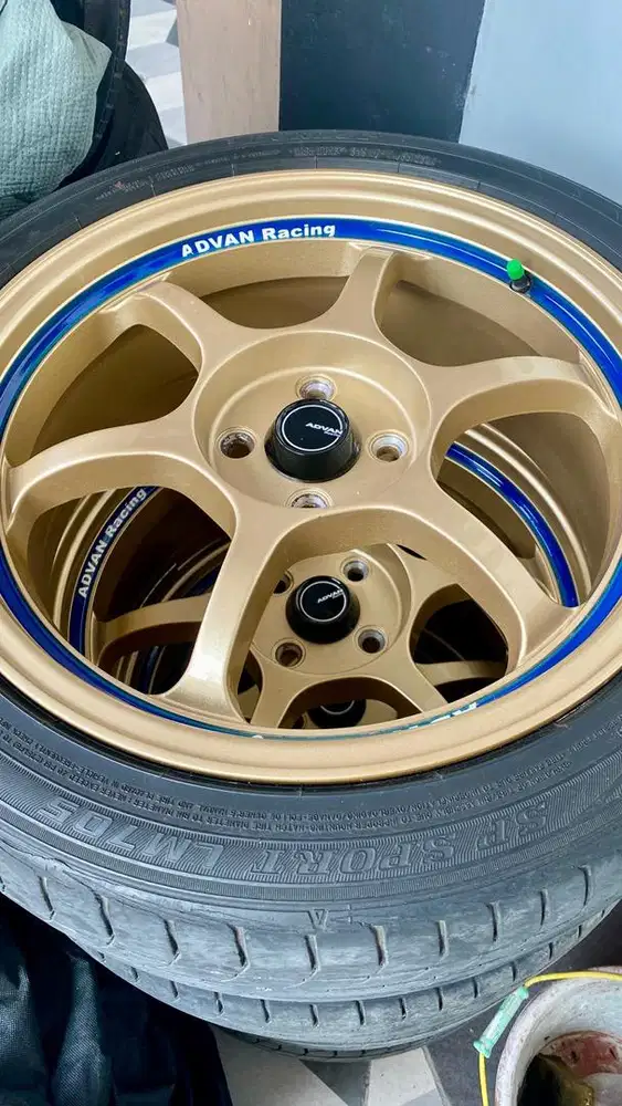 Velg R17 ADVAN RG Pcd 4x100 + Ban Dunlop