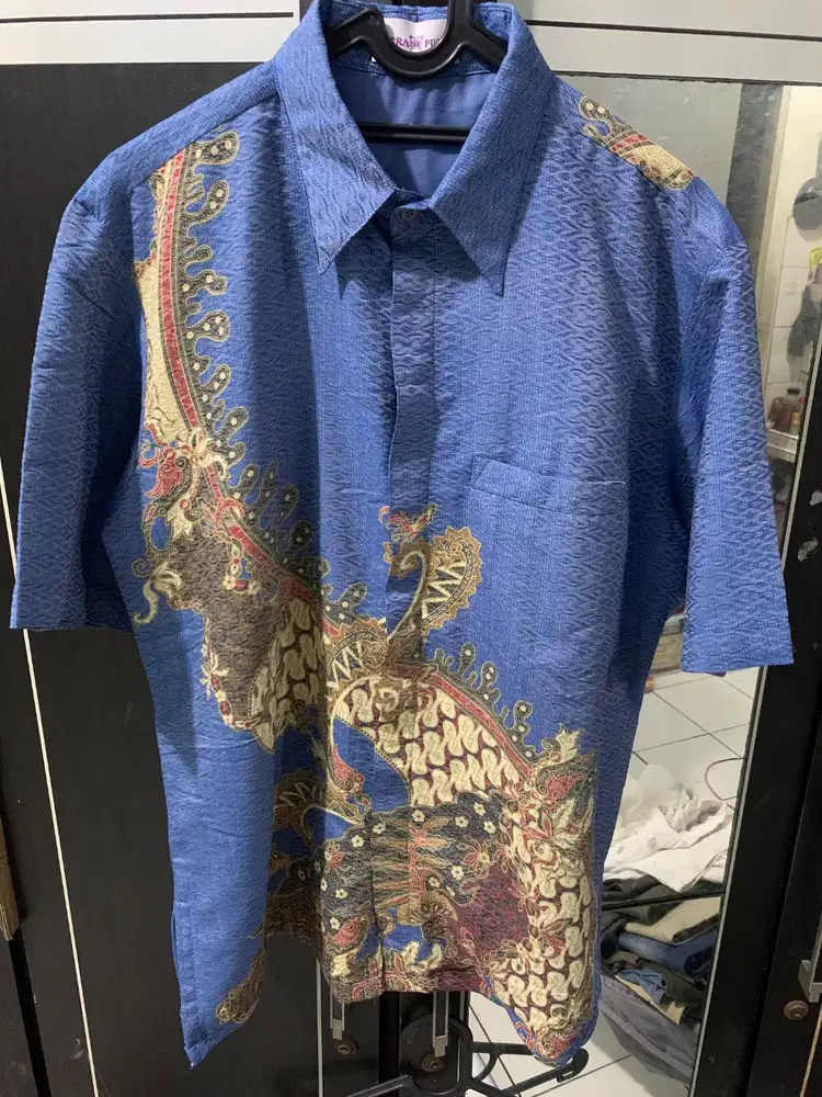 Kemeja Batik Sutra Putih