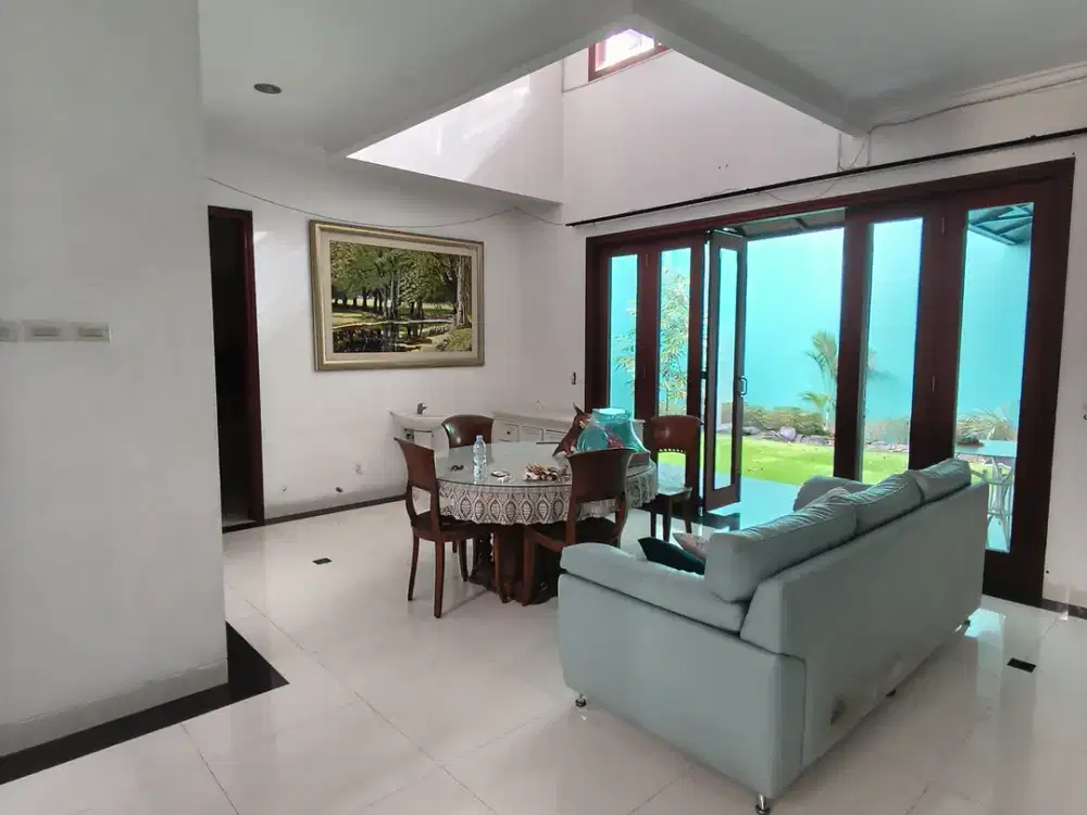 Jual Cepat Rumah Dekat UGM Dalam Perumahan Mewah, 5 kamar SHM