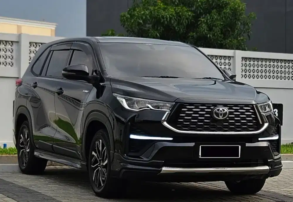Toyota Innova Zenix V Hybrid Modellista 2023