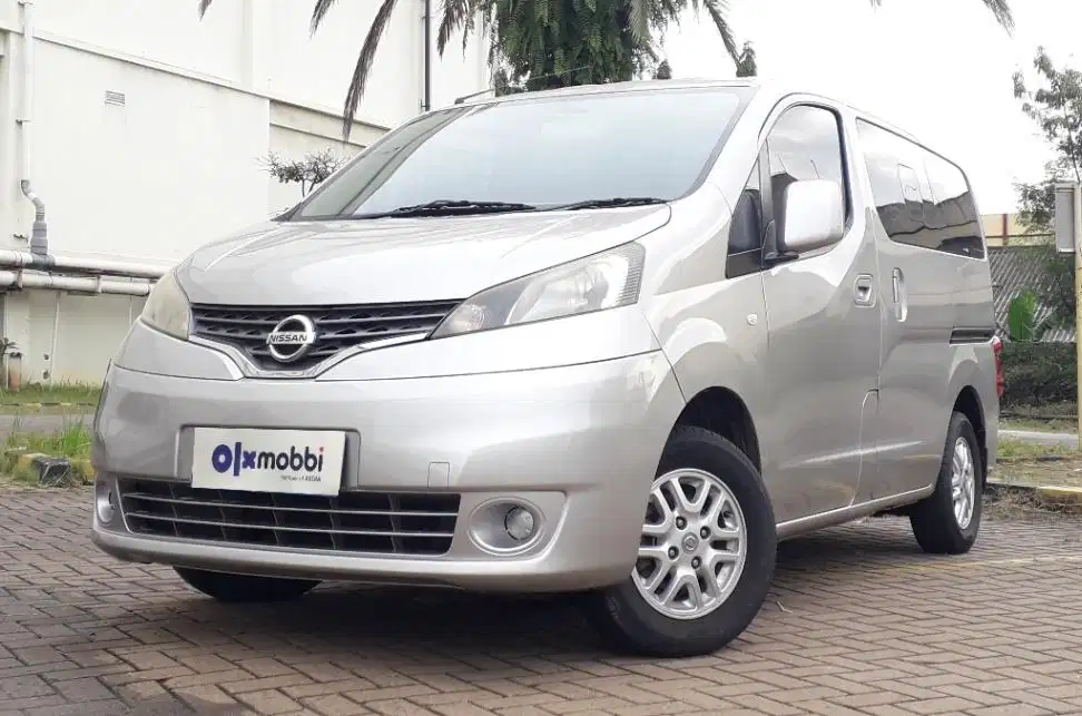 TDP 4,JT Nissan Evalia 1.5 SV Bensin-MT Hitam 2014