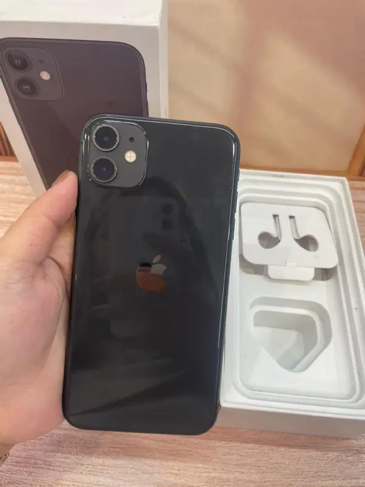 Apple iPhone 11 64GB Ex inter lengkap bh 90%
