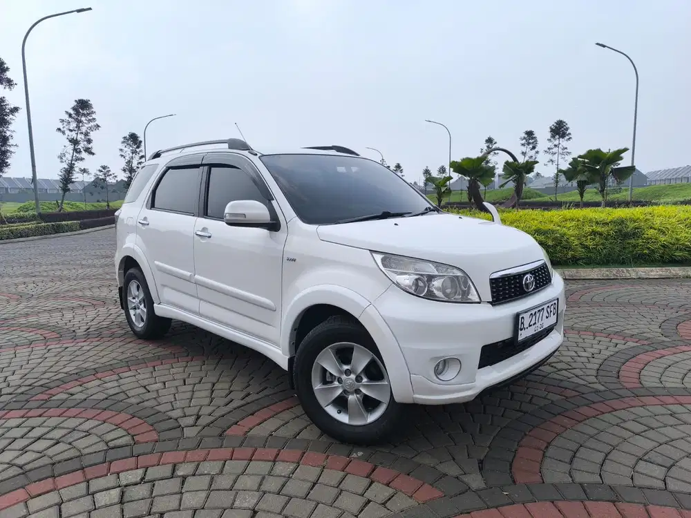 Toyota Rush 2014 Bensin