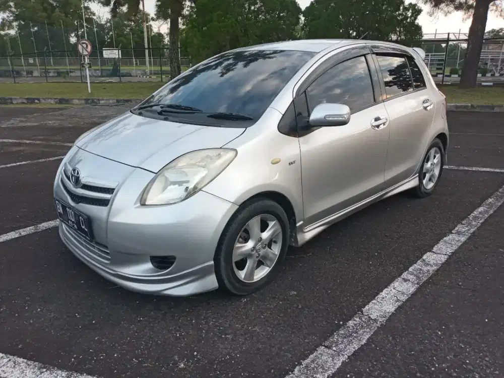Yaris E A/T 2008