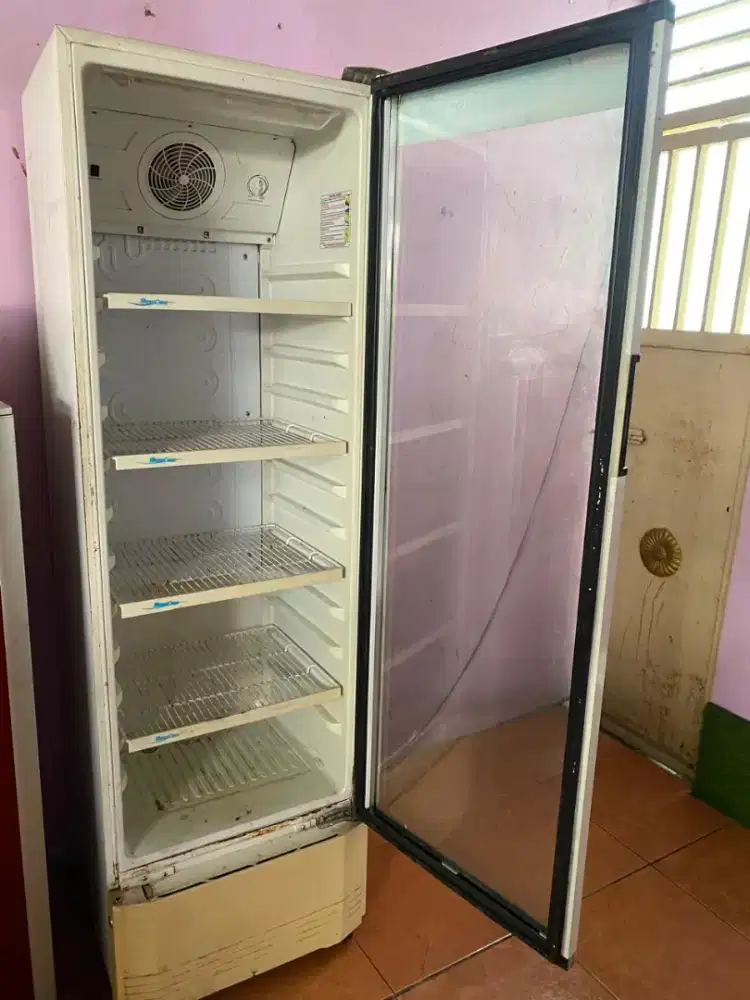 Dijual cepat showcase merk Polytron