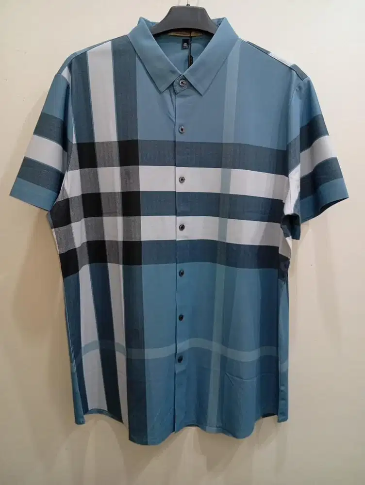 BURBERRY KEMEJA KASUAL FORMAL IKONIK
