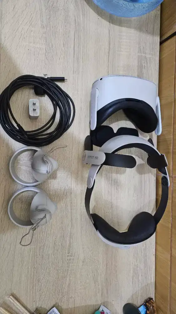 Jual cepat Oculus Quest 2 bonus bobovr m2 headstrap
