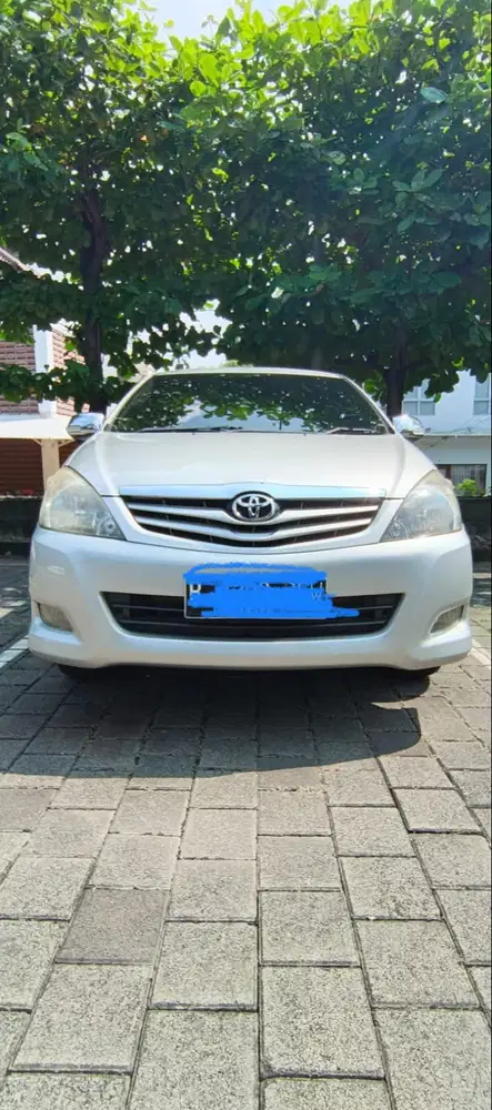 Toyota INNOVA Solar 2.5 G Thn 2009 M/T