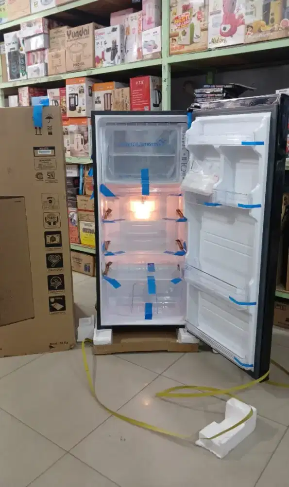 KULKAS POLYTRON 1 PINTU