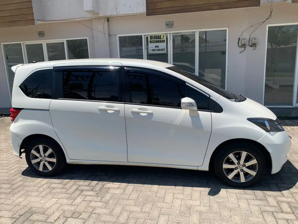 Honda Freed 2010 Bensin