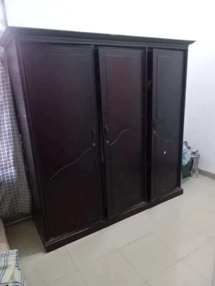 Jual lemari kayu jati