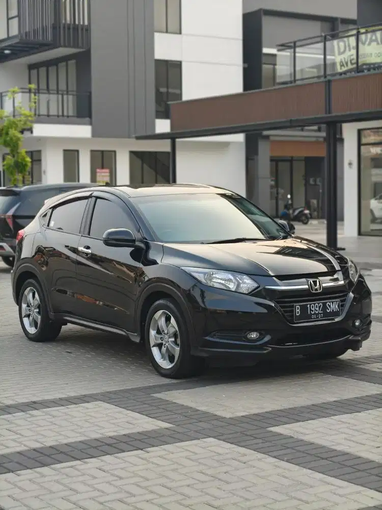 Honda HRV 1.5 E AT 2017 Pajak Panjang