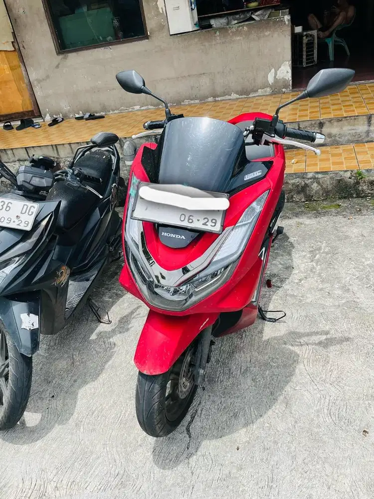 Pcx 160 abs warna merah