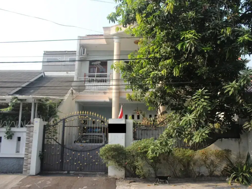 Rumah Strategis 15 Menit ke Stasiun Pulomas SHM Bebas Banjir J-18548