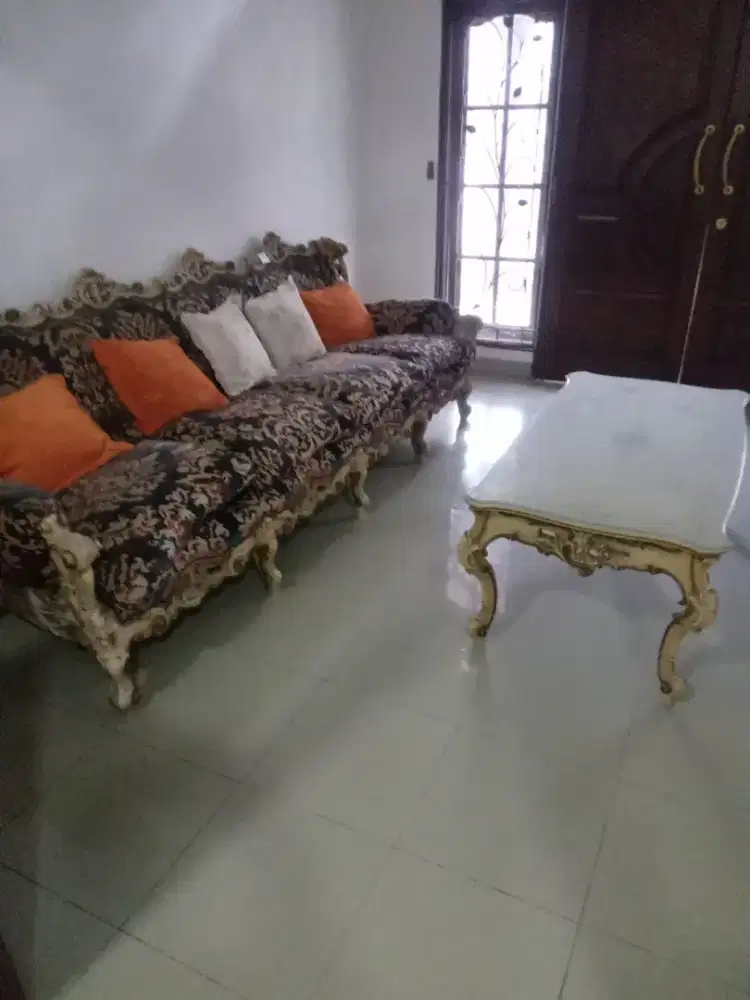 Jual furnitur asli itali