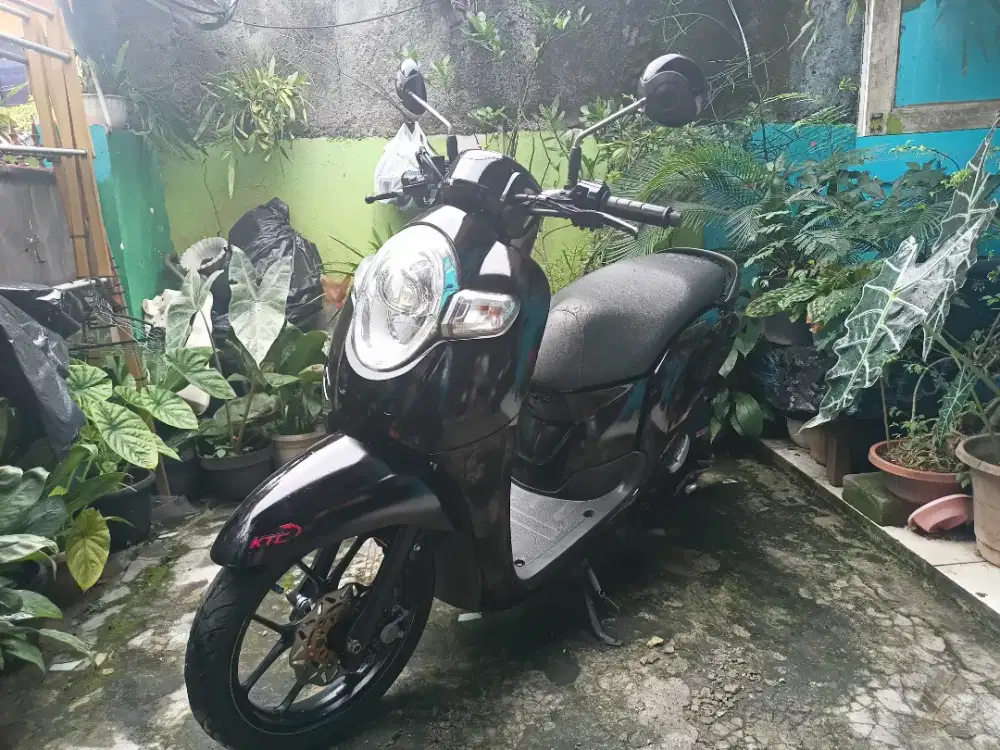 Scoopy esp Scoopy donat R12