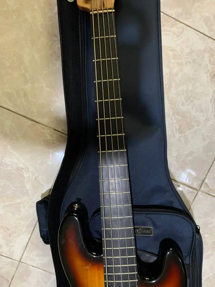 Squier Deluxe Active Jazz Bass V - Sunburst - Mulus - 5 Senar / String