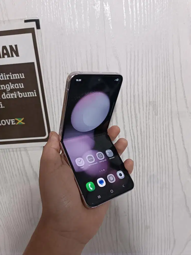 Samsung Zflip5 like new