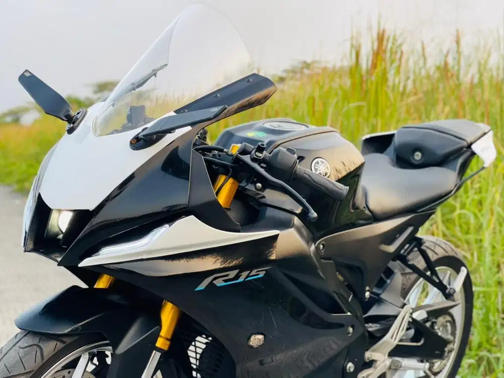 Yamaha r15 v4 connected 2022 hitam yamaha R-15 v4 yzf R 15 v-4