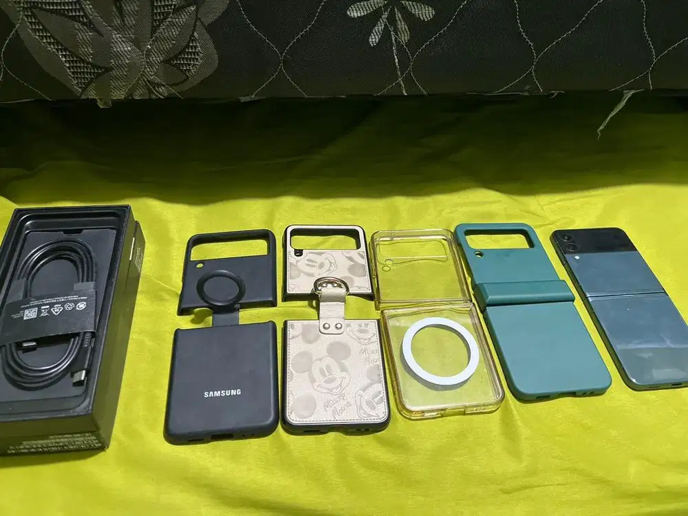Samsung flip 3 8/256