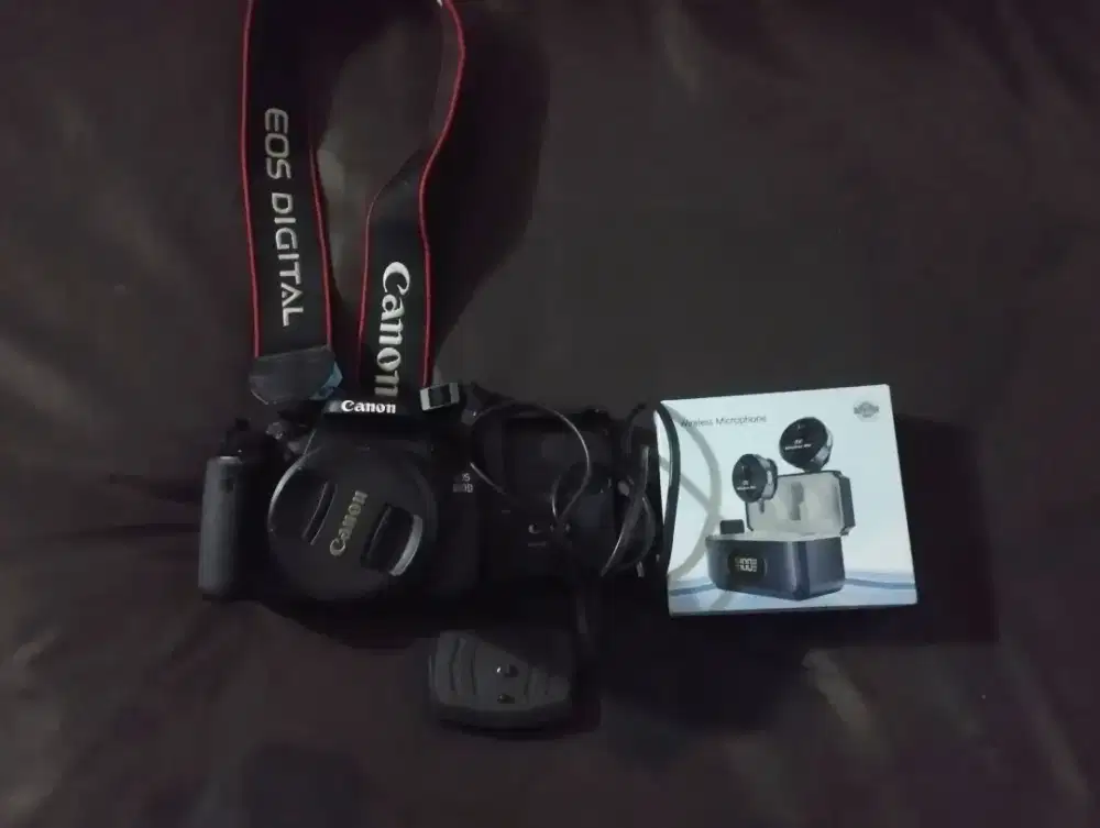 Jual Kamera Terawat Canon 600D flit Lcd mulus