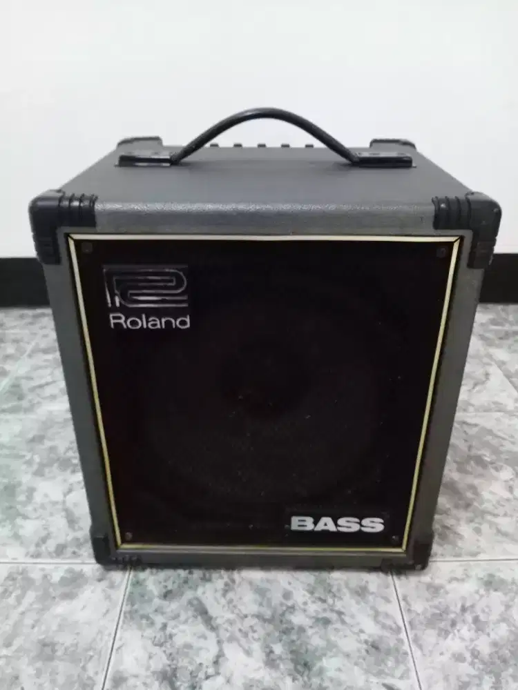 Amply Roland SuperCube Bass