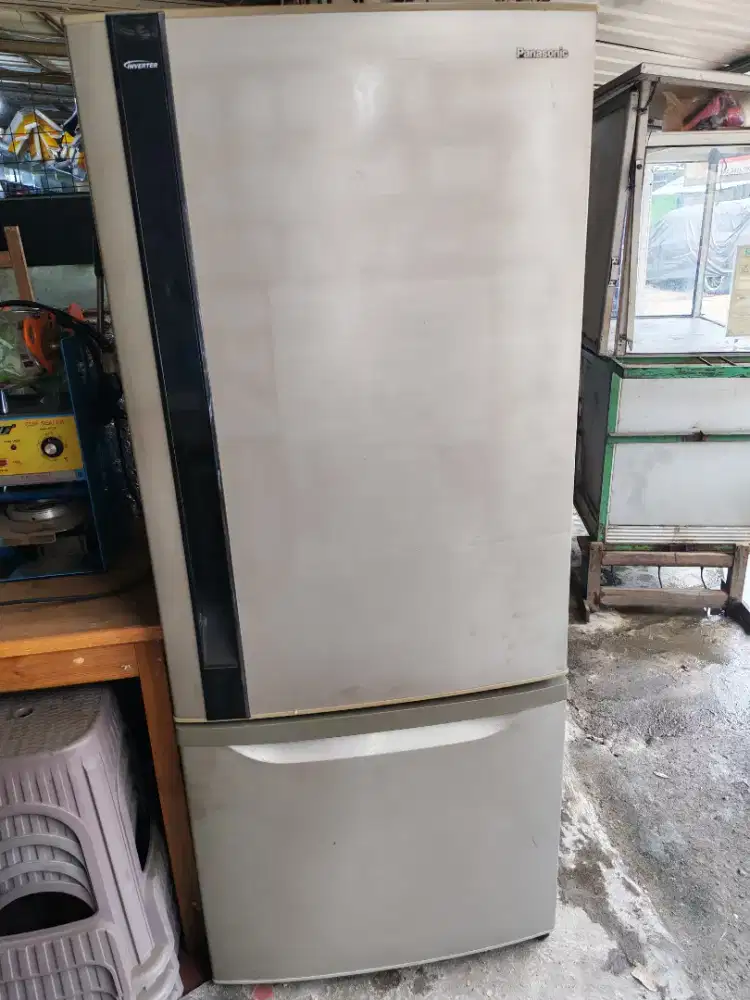 Kulkas panasonik inverter