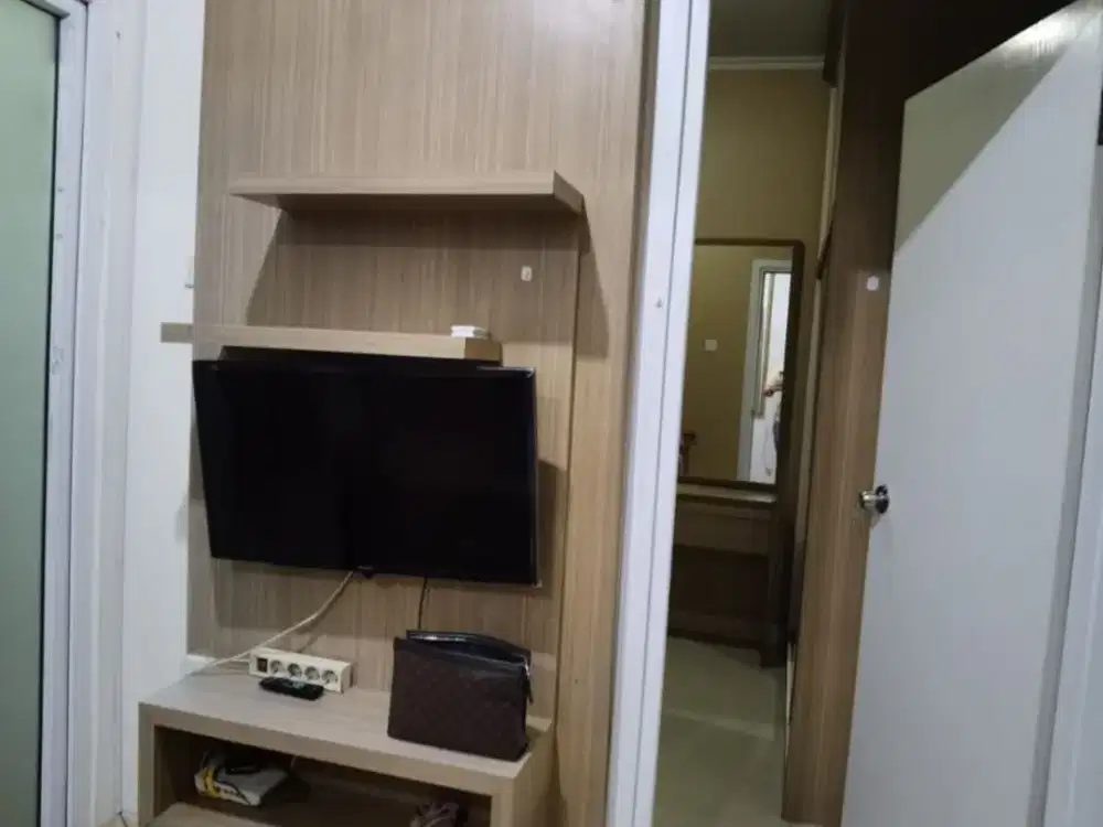 Turun Harga Apartemen 2BR Green Pramuka City Full Furnished Siap Huni Posisi Hook