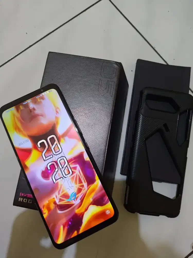 rog phone 5 8/128 fullset bsa tt