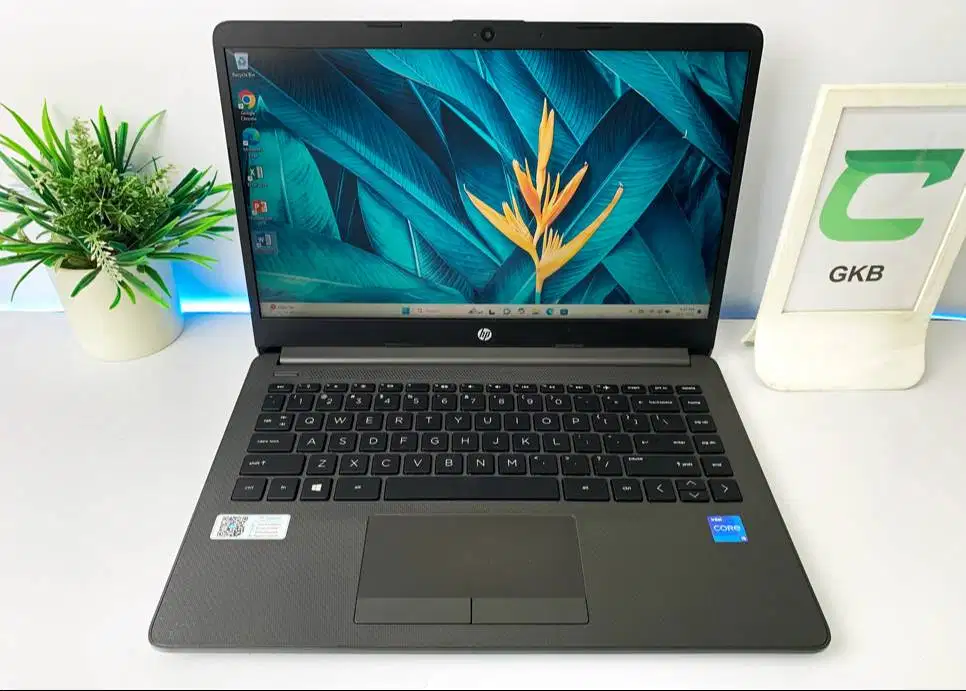 Laptop HP i5 1135G7 Ram 8gb Ssd 512gb generasi relatif baru cocok untu