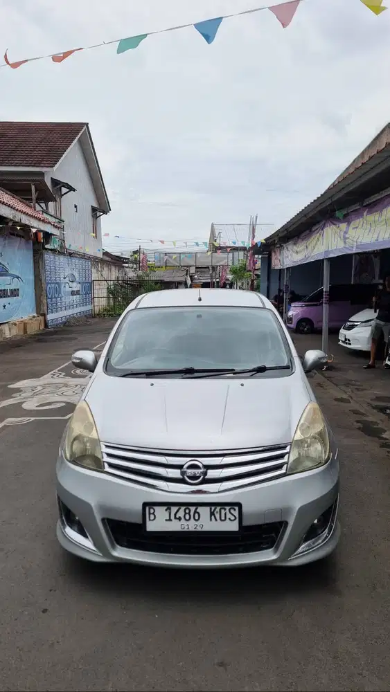 Nissan Grand Livina HWS Matic 2013 Dp 5 Juta Promo