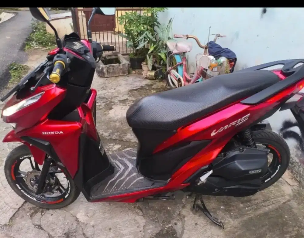 Vario 150 Merah Menyala