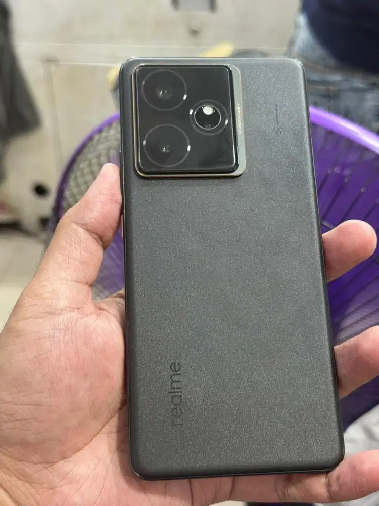 Realme GT 7 5G 12/256gb Black Lengkap Mulus Garansi On