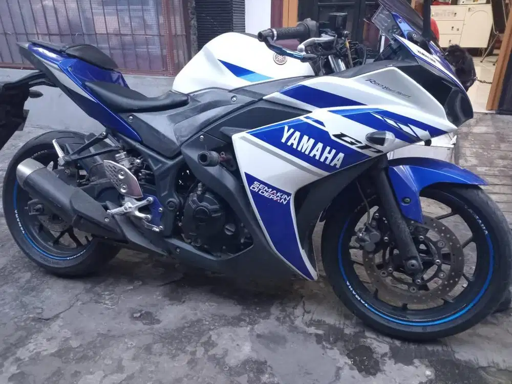 Yamaha R25 250cc thun 2015 pajak panjang mesin halus jozz siap gas.
