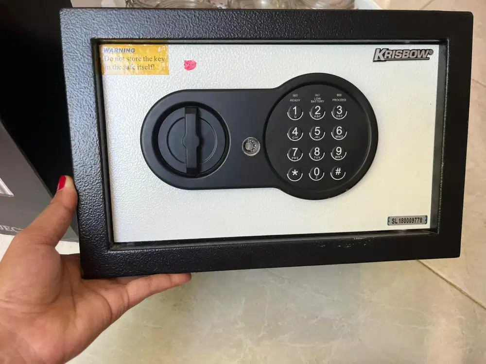 Krisbow safety box