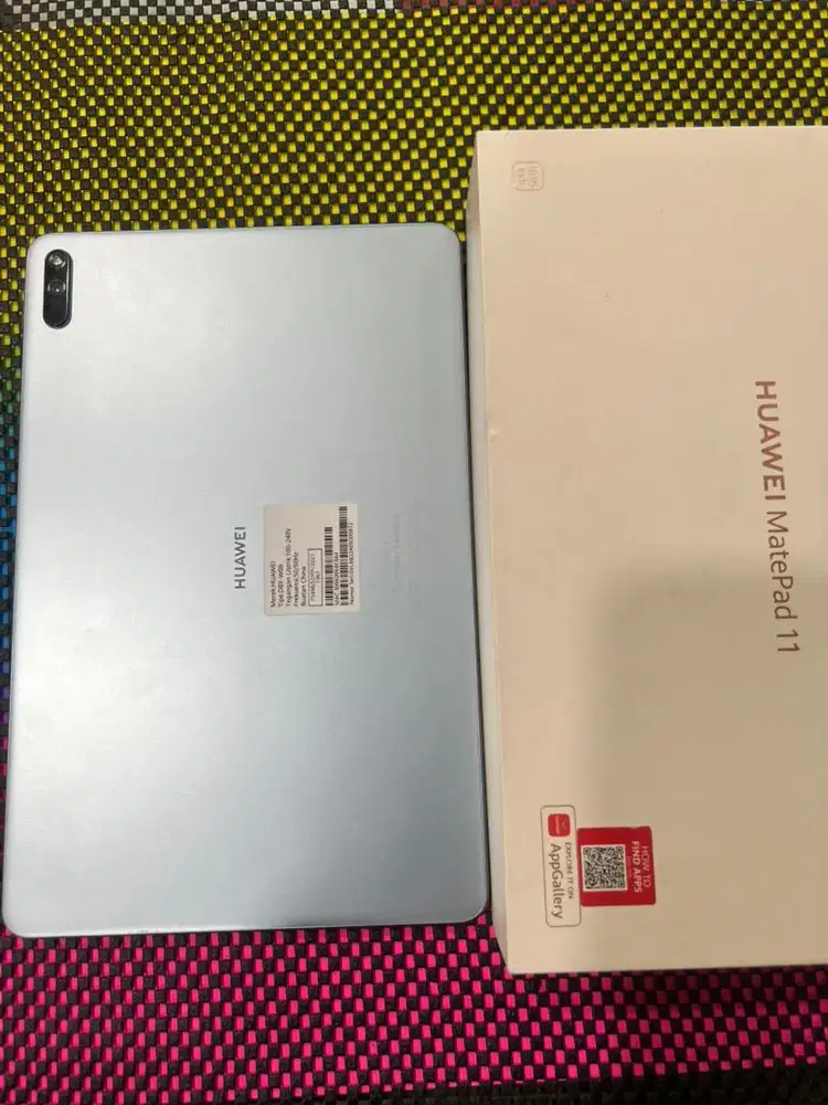 Huawei MatePad 11 – Suara Harman Kardon, Layar Lebar