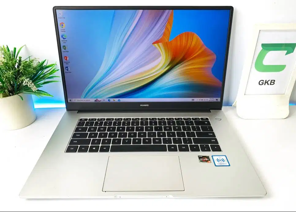 Laptop Ryzen 5 Ram 8gb Layar Jernih FHD IPS bodi mewah Aluminium seper