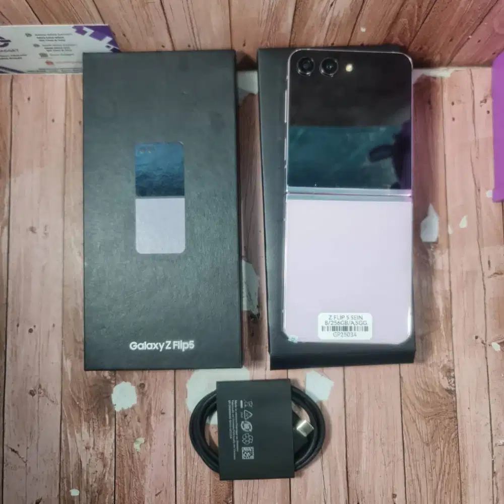 SAMSUNG GALAXY Z FLIP 5 8/256GB SEIN FULLSET GP25034