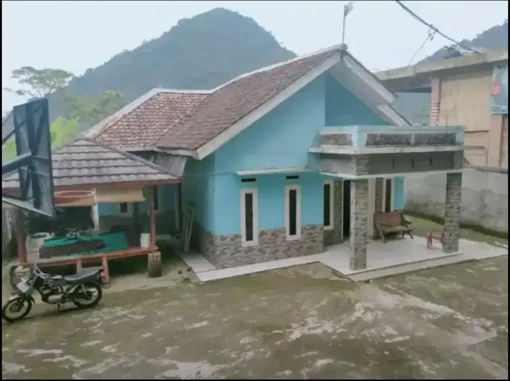 Disewakan Rumah Asri di Sentul