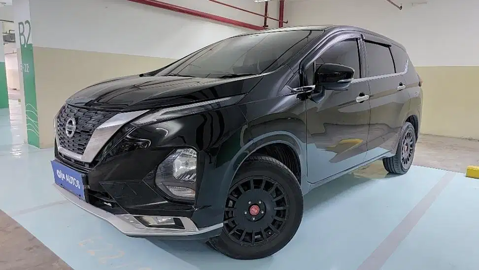 Nissan Livina  1.5 EL Bensin-MT 2019 Hitam