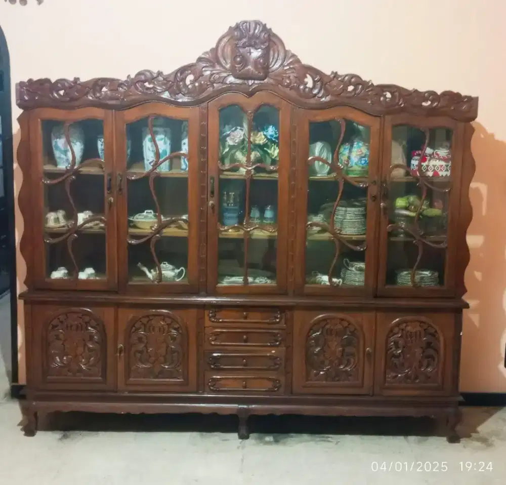 Jual lemari jati Jepara Romawi