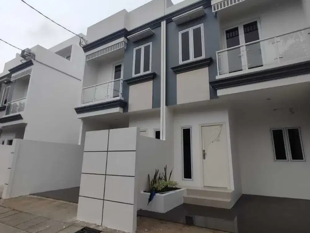 Rumah mewah 2 lantai jl.cempaka putih timur  jakarta pusat