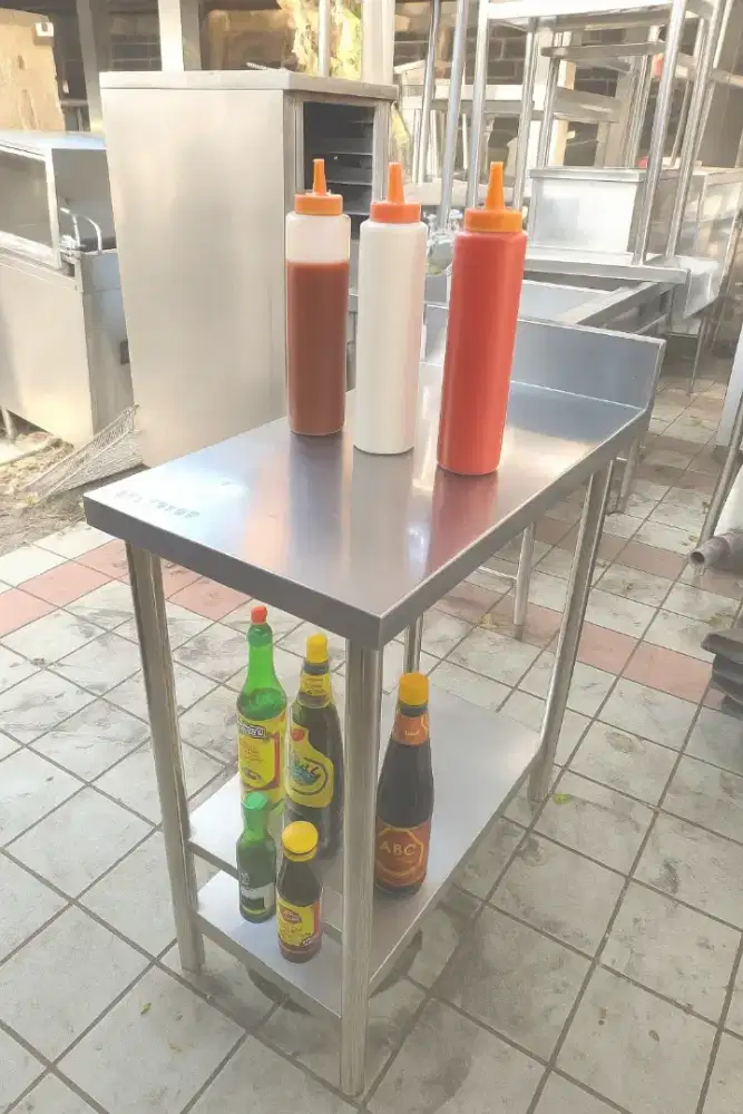 Stainles seasoning table